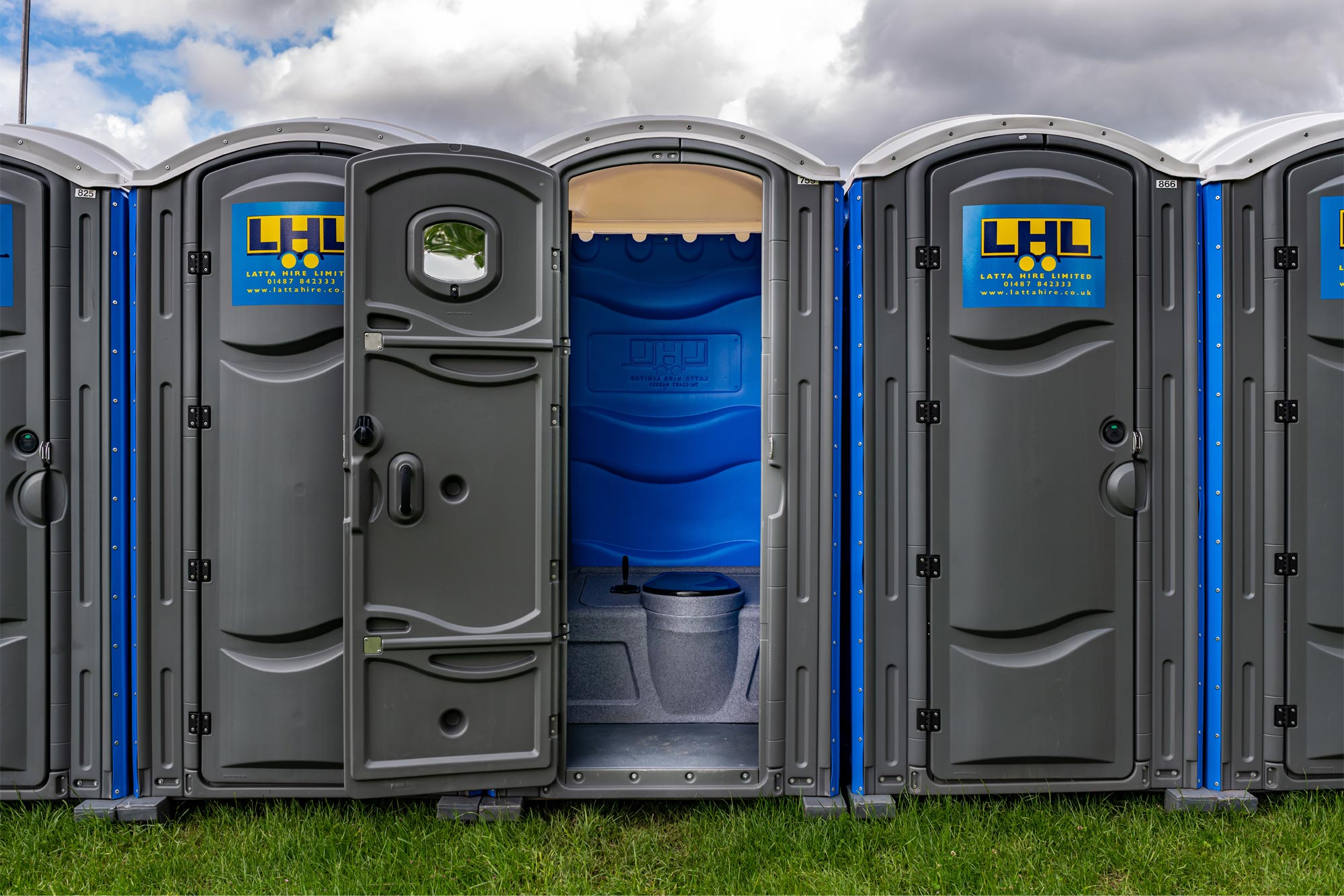 portable toilet hire